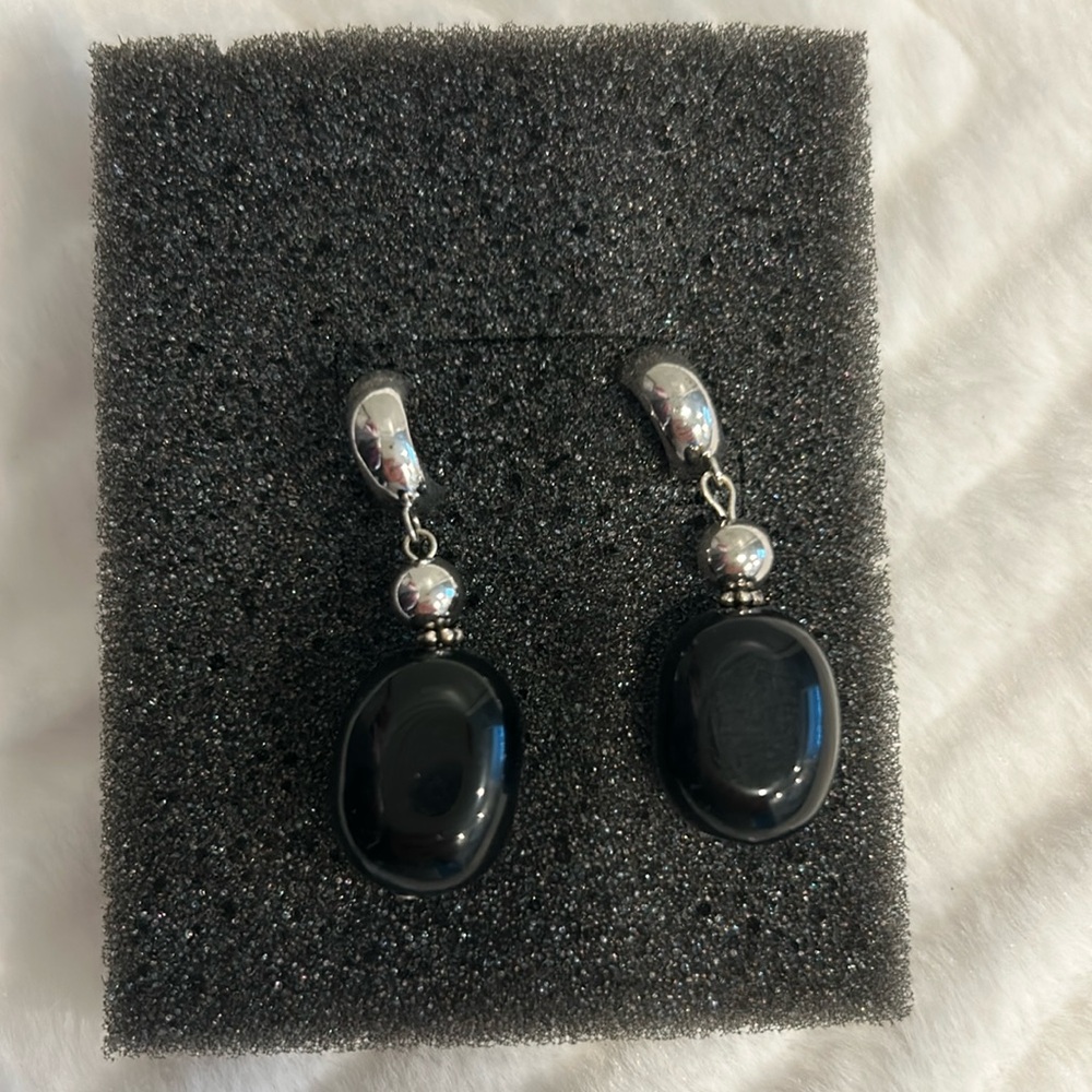 Silver Onyx drop earrings never worn